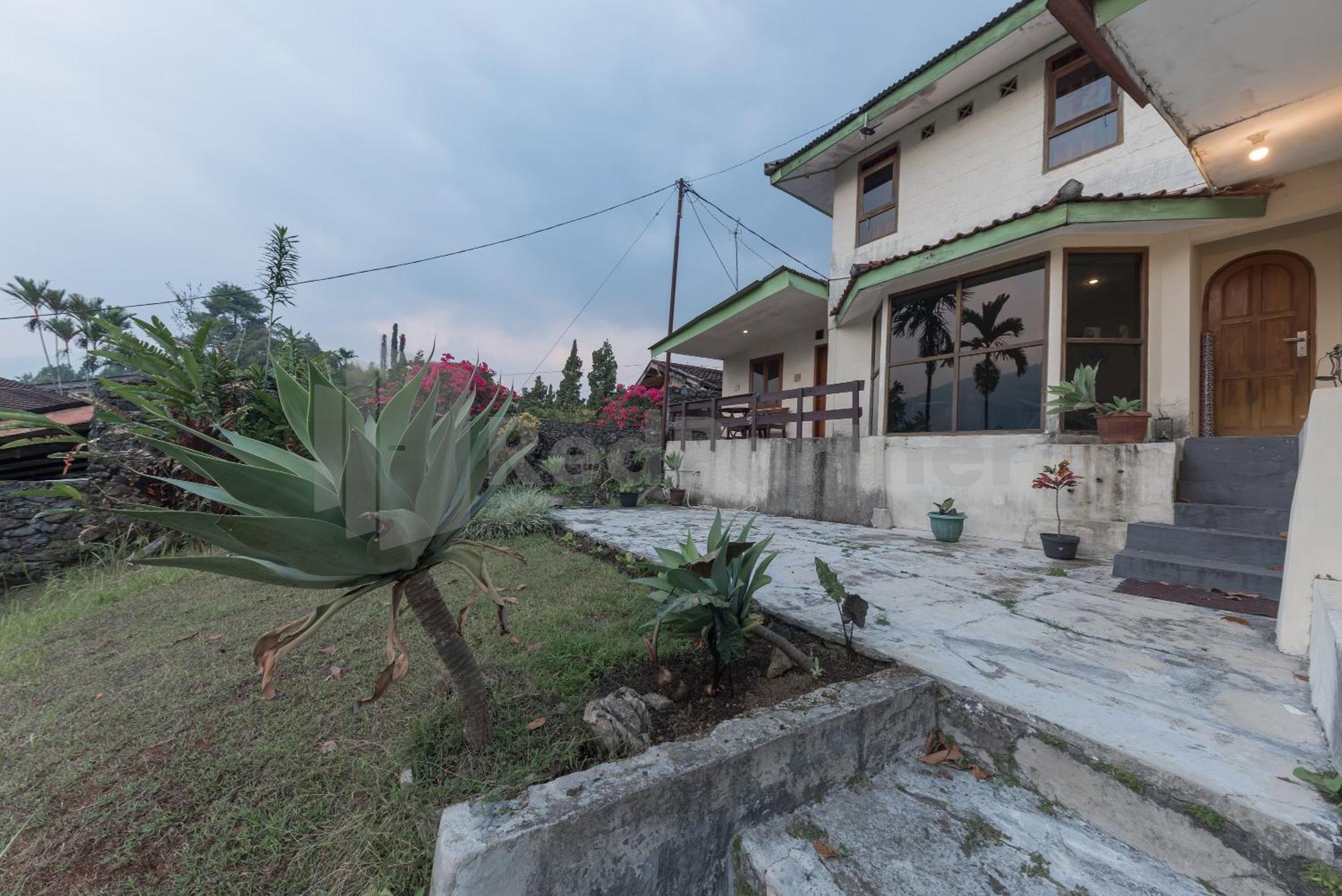 Hotel Bens Mitra Reddoorz Bogor